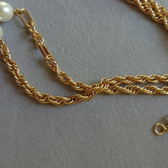 J. Crew Layered double strand faux pearl and gold tone Chain link necklace - Picture 2 of 8